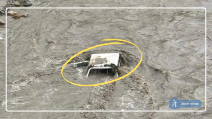 सुनकोशीमा खस्यो यात्रुसहितको जिप